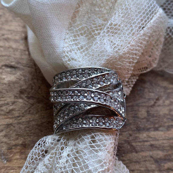 Sparkling Paved Crystal Rhinestone stretch Band Cocktail Ring Costume Jewelry - Picture 5 of 8